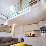 Διαμέρισμα Luxury By Livingdowntown