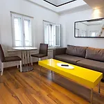 Διαμέρισμα Luxury By Livingdowntown *