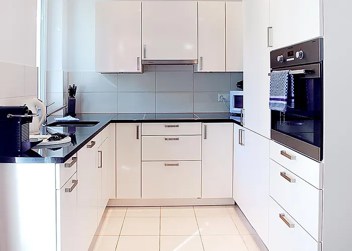 Luxury By Livingdowntown Apartment