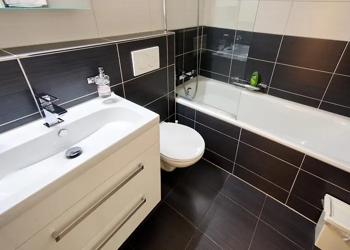 Luxury By Livingdowntown Apartment