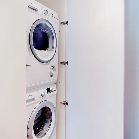 Luxury By Livingdowntown Apartment